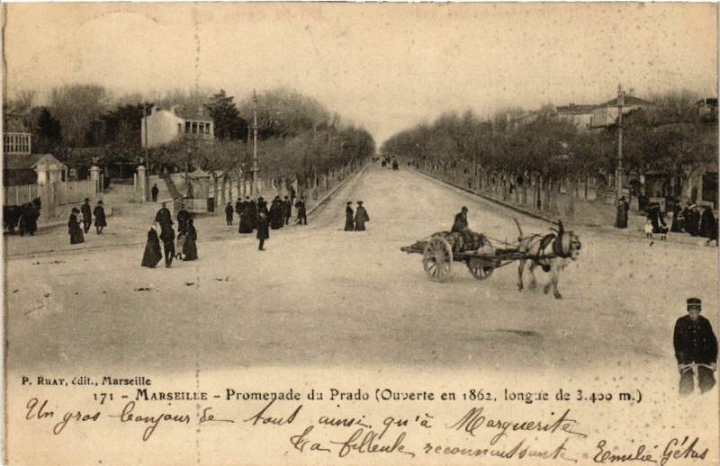 Carte postale ancienne Marseille Promenade du Prado à Marseille