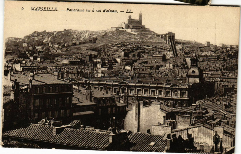 Carte postale ancienne Marseille Panorama vu a vol d'oiseau à Marseille