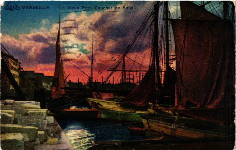 Carte postale ancienne Marseille Le Vieux Port.Coucher de Soleil. à Marseille