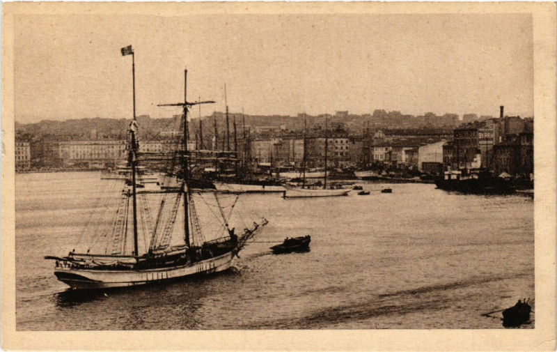 Carte postale ancienne Marseille Le Vieux Port à Marseille