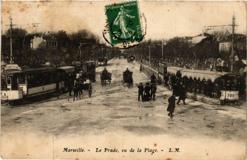 Carte postale ancienne Marseille Le Prado, vu de la Plage à Marseille