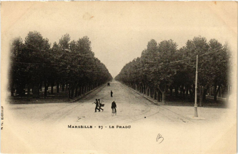 Carte postale ancienne Marseille Le Prado à Marseille
