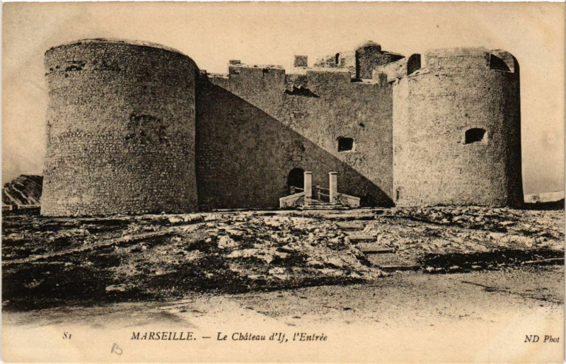 Carte postale ancienne Marseille Le Chateau d'If, l'Entree à Marseille