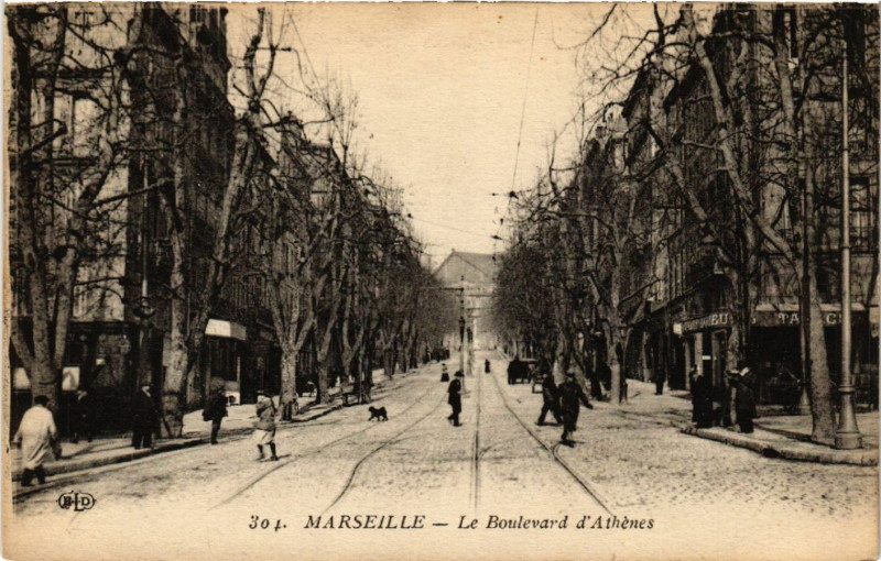 Carte postale ancienne Marseille Le Boulevard d'Athenes à Marseille