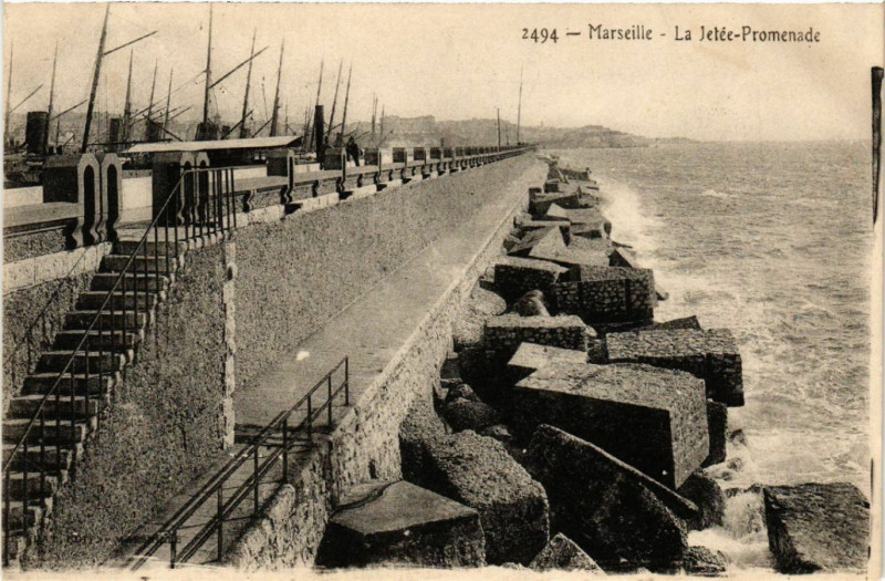 Carte postale ancienne Marseille La Jetee Promenade à Marseille