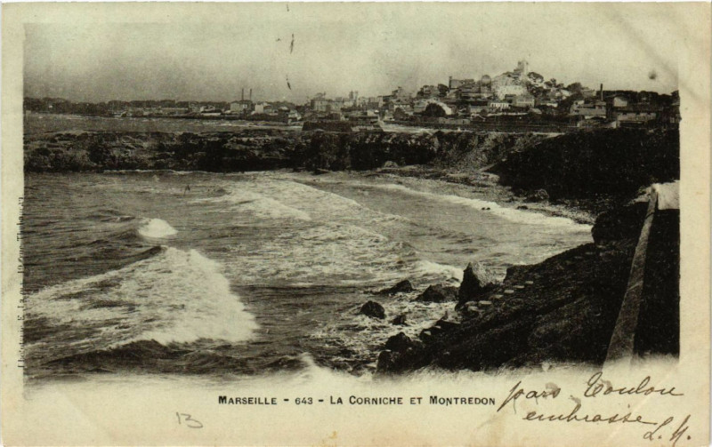 Carte postale ancienne Marseille La Corniche et Montredon à Marseille