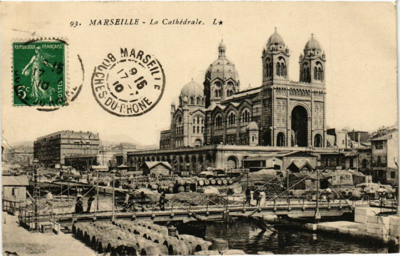 Carte postale ancienne Marseille La Cathedrale à Marseille