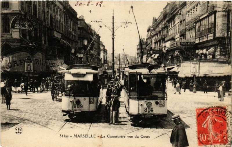Carte postale ancienne Marseille La Cannebiere vue du Cours à Marseille