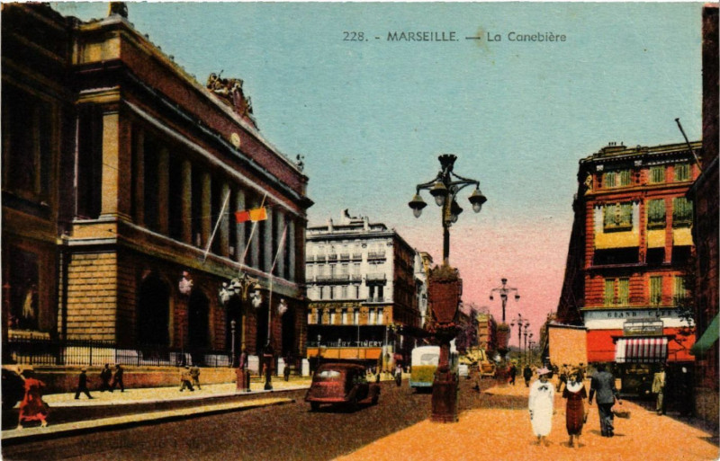 Carte postale ancienne Marseille La Cannebiere à Marseille