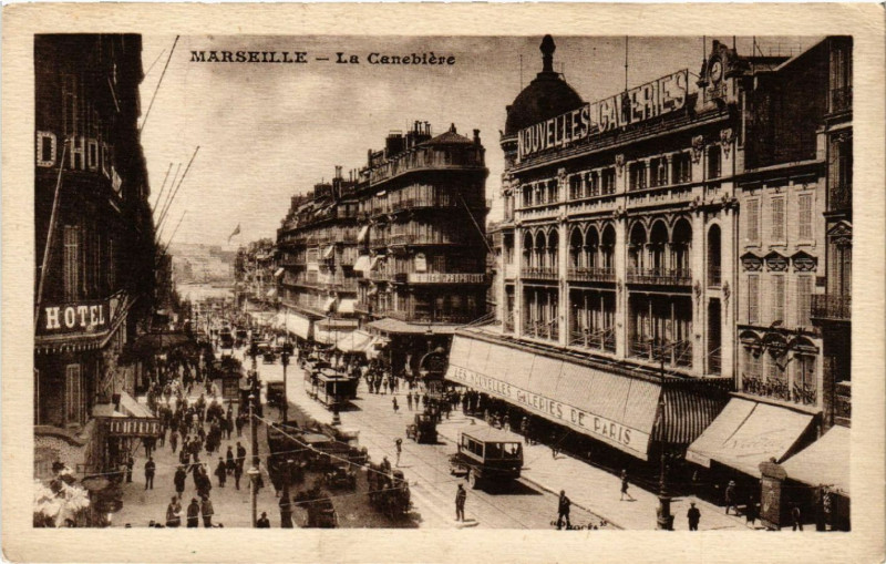 Carte postale ancienne Marseille La Cannebiere à Marseille