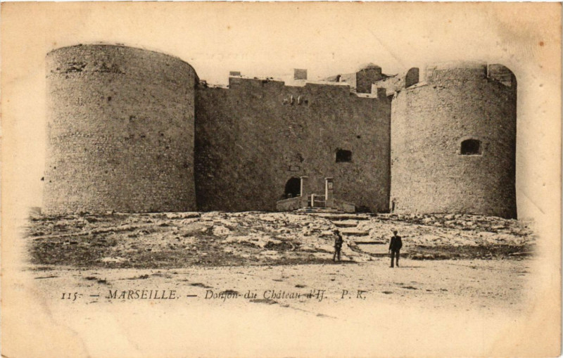 Carte postale ancienne Marseille Donjon du Chateau d'If à Marseille