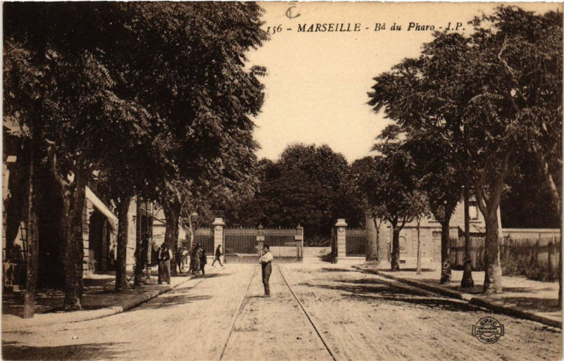 Carte postale ancienne Marseille Boulevard du Pharo à Marseille