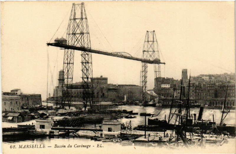 Carte postale ancienne Marseille Bassin du Carenage à Marseille