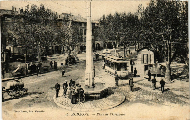 Carte postale ancienne Aubagne Place de l'Obelisque à Aubagne