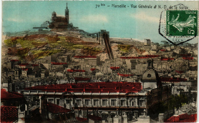 Carte postale ancienne Marseille vue générale et N.D. de la Garde à Marseille