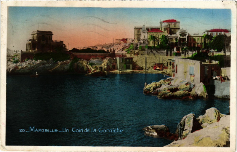 Carte postale ancienne Marseille Un coin de la Corniche à Marseille