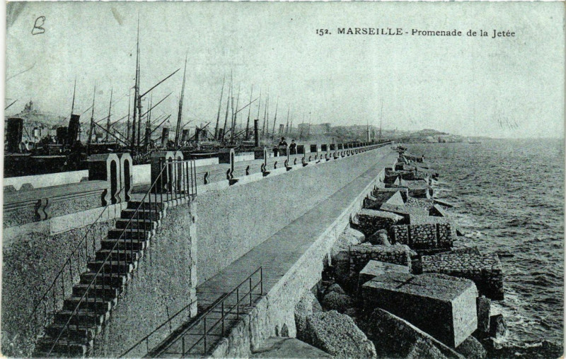 Carte postale ancienne Marseille Promenade de la Jetee à Marseille