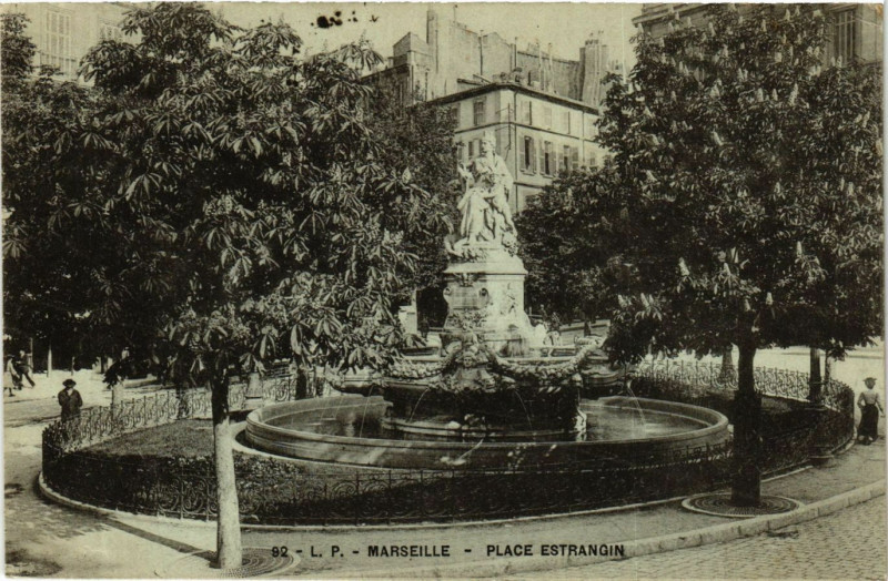 Carte postale ancienne Marseille Place Estrangin à Marseille