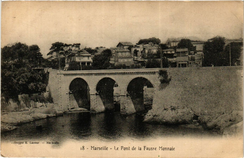 Carte postale ancienne Marseille Le Pont de la Fausse Monnaie à Marseille