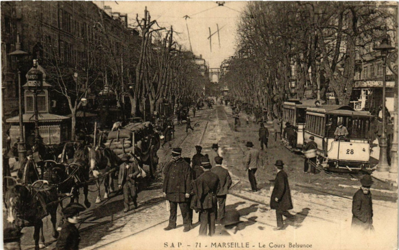Carte postale ancienne Marseille Le Cours Belsunce à Marseille