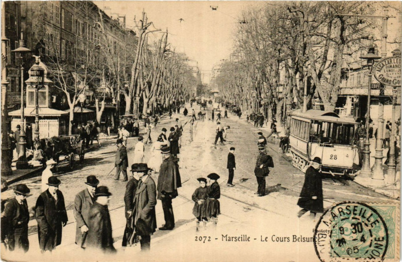 Carte postale ancienne Marseille Le Cours Belsunce à Marseille