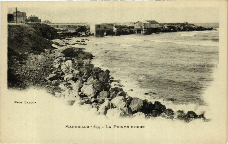 Carte postale ancienne Marseille La Pointe rouge à Marseille