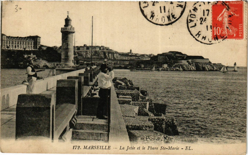 Carte postale ancienne Marseille La Jetee et le Pare Ste-Marie à Marseille