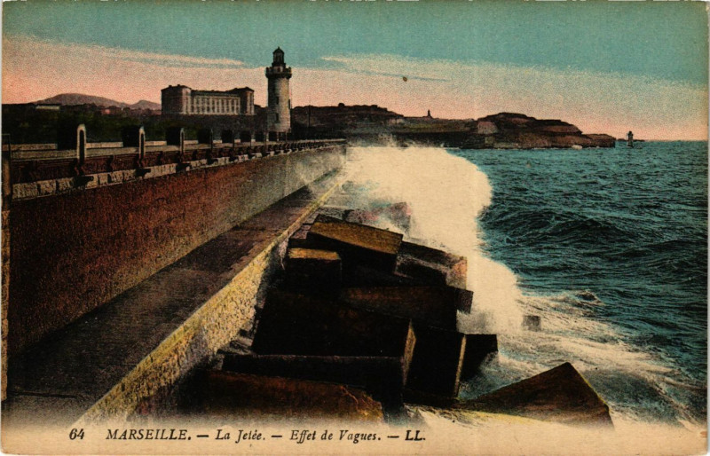 Carte postale ancienne La Jetée - Effet de Vagues à Marseille