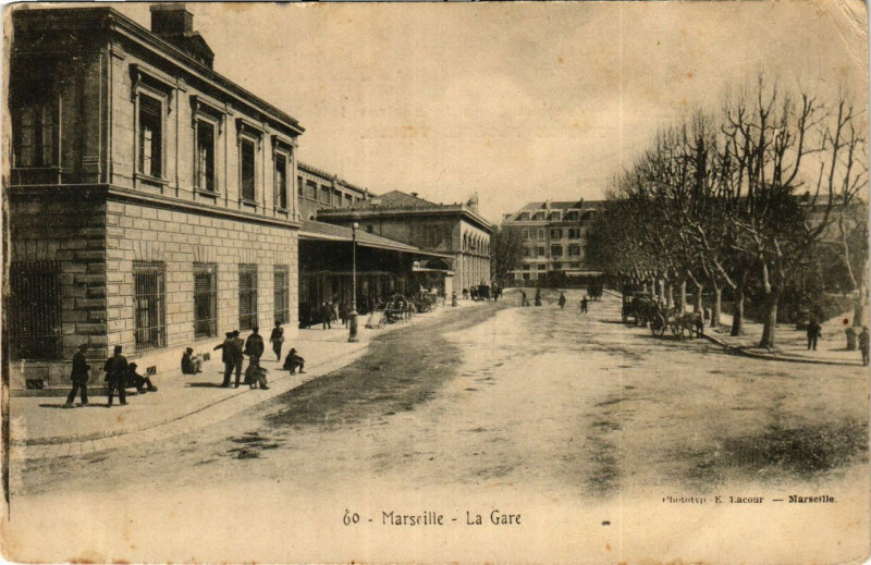 Carte postale ancienne Marseille La Gare à Marseille