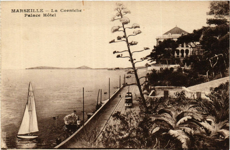 Carte postale ancienne Marseille La Corniche Palace Hotel à Marseille