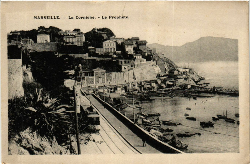 Carte postale ancienne Marseille La Corniche Le Prophete à Marseille