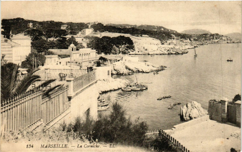 Carte postale ancienne Marseille La Corniche à Marseille