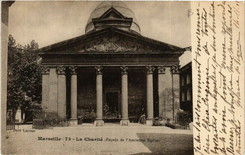 Carte postale ancienne Marseille La Charite Facade de l'Ancienne Eglise à Marseille