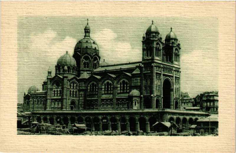 Carte postale ancienne Marseille La Cathedrale à Marseille