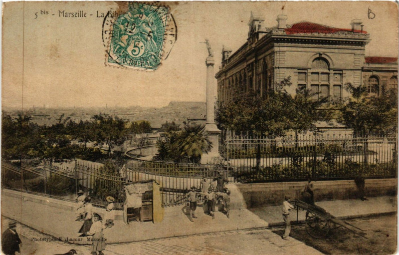 Carte postale ancienne Marseille La Bibliotheque à Marseille