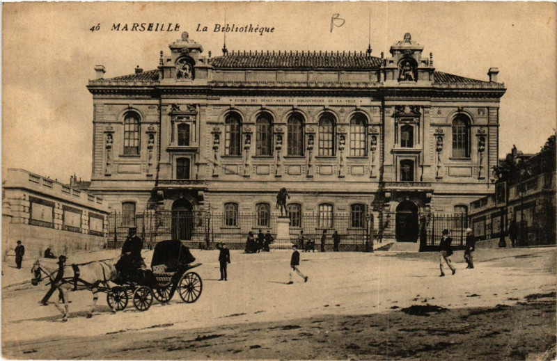Carte postale ancienne Marseille La Bibliotheque à Marseille