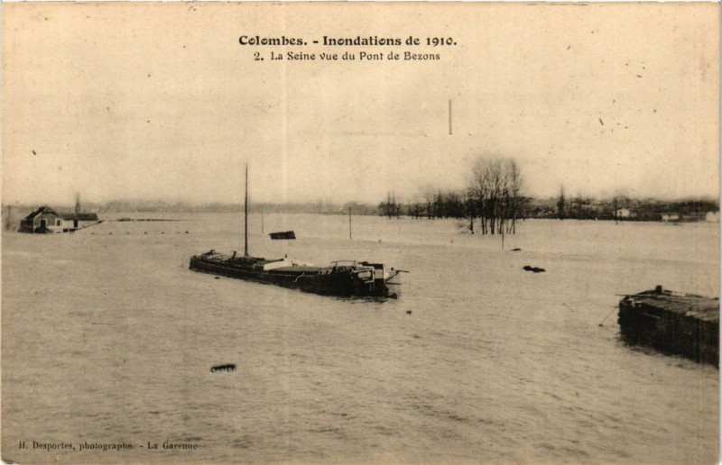 Carte postale ancienne Colombes La Seine vue du Pont de Bezons à Colombes