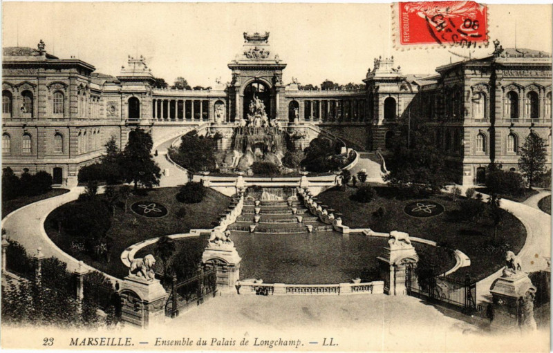 Carte postale ancienne Marseille Ensemble du Palais de Longchamp à Marseille