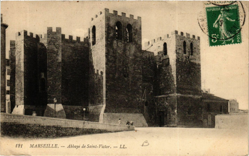 Carte postale ancienne Marseille Abbaye de St-Victor à Marseille