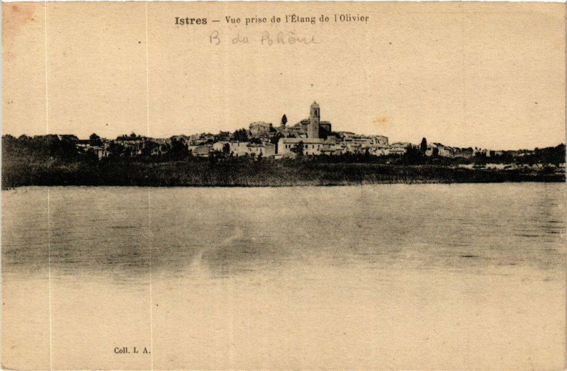 Carte postale ancienne Istres Vue prise de l'Etang de l'Olivier à Istres