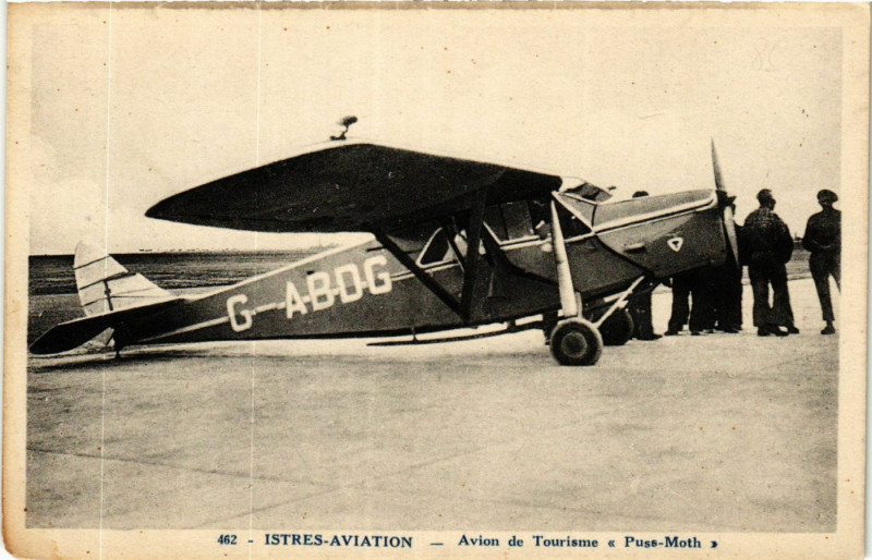 Carte postale ancienne Istres Aviation-Avion de Tourisme Puss Moth à Istres
