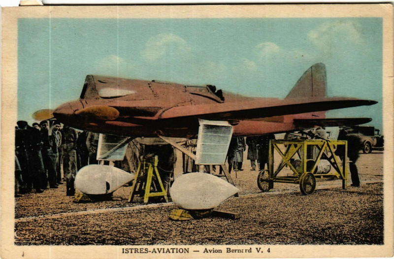 Carte postale ancienne Istres Aviation-Avion Bernard V à Istres