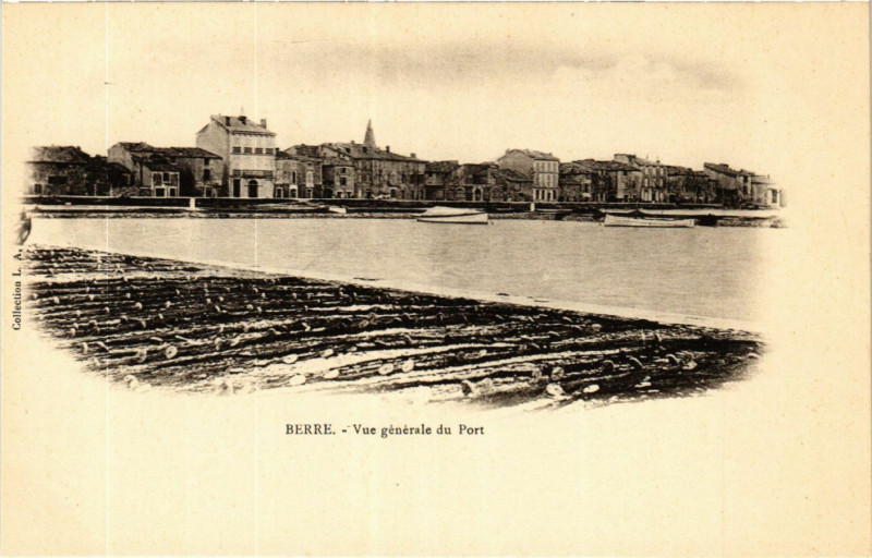 Carte postale ancienne Berre Vue générale du Port