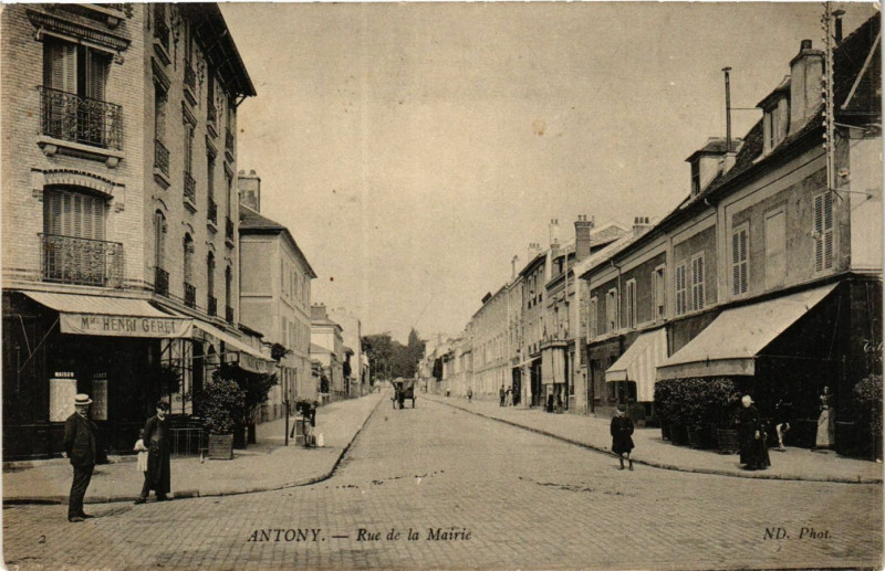 Carte postale ancienne Antony Rue de la Mairie à Antony
