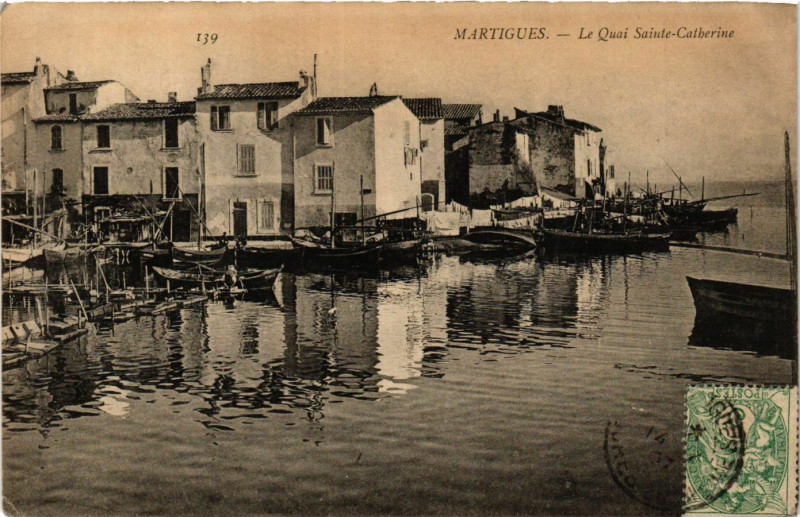 Carte postale ancienne Martigues Le Quai Ste-Catherine à Martigues
