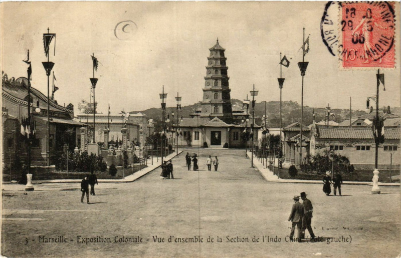 Carte postale ancienne Marseille Vue d'ensemble de la Section de l'Indo Chine à Marseille