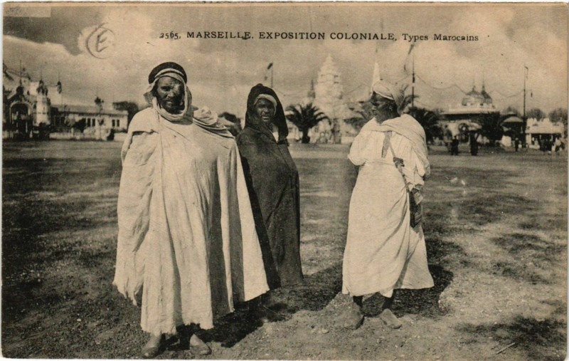 Carte postale ancienne Marseille Expo Coloniale-Type Marocains à Marseille