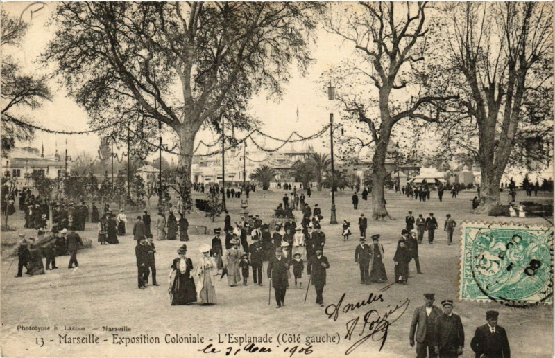 Carte postale ancienne Marseille Expo Coloniale-L'Esplanade à Marseille