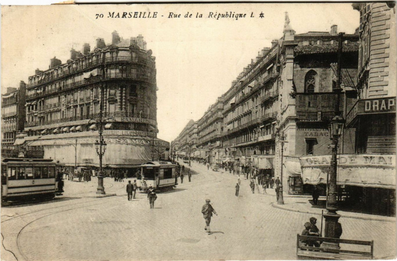 Carte postale ancienne Marseille Rue de la Republique à Marseille