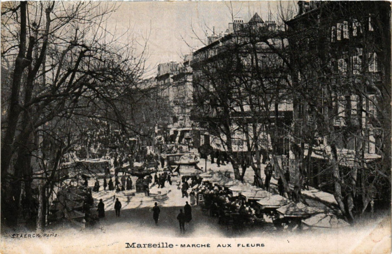 Carte postale ancienne Marseille Marche aux Fleurs à Marseille